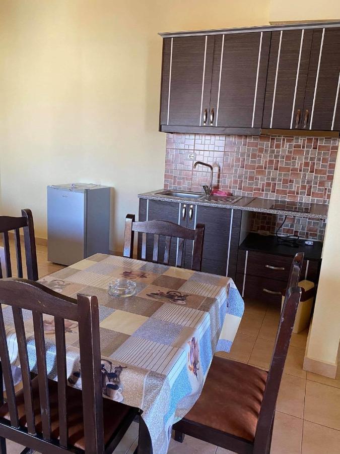 Apartments Luis Ксамил Екстериор снимка